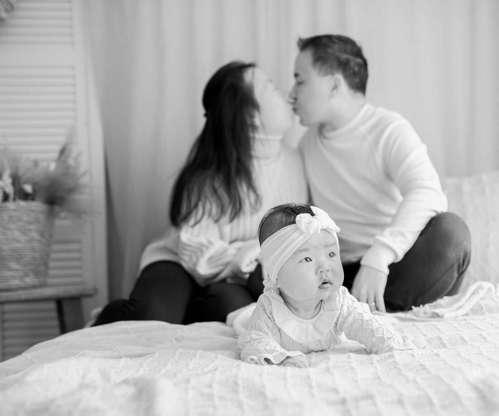 Gezinsshoot in de fotostudio op Schouwen-Duiveland. Vastgelegd door Puur Geluk Fotografie