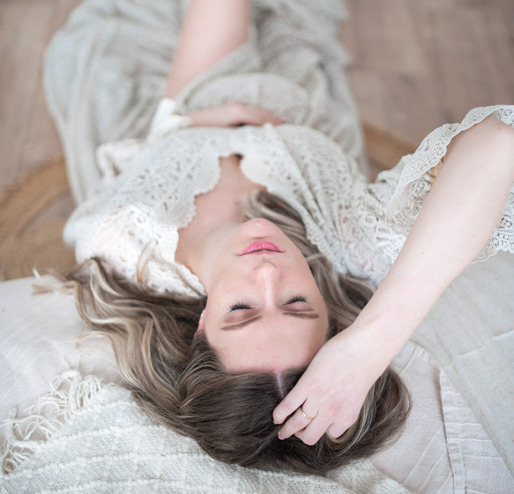 Zwangerschapsshoot in de studio | Puur Geluk Fotografie