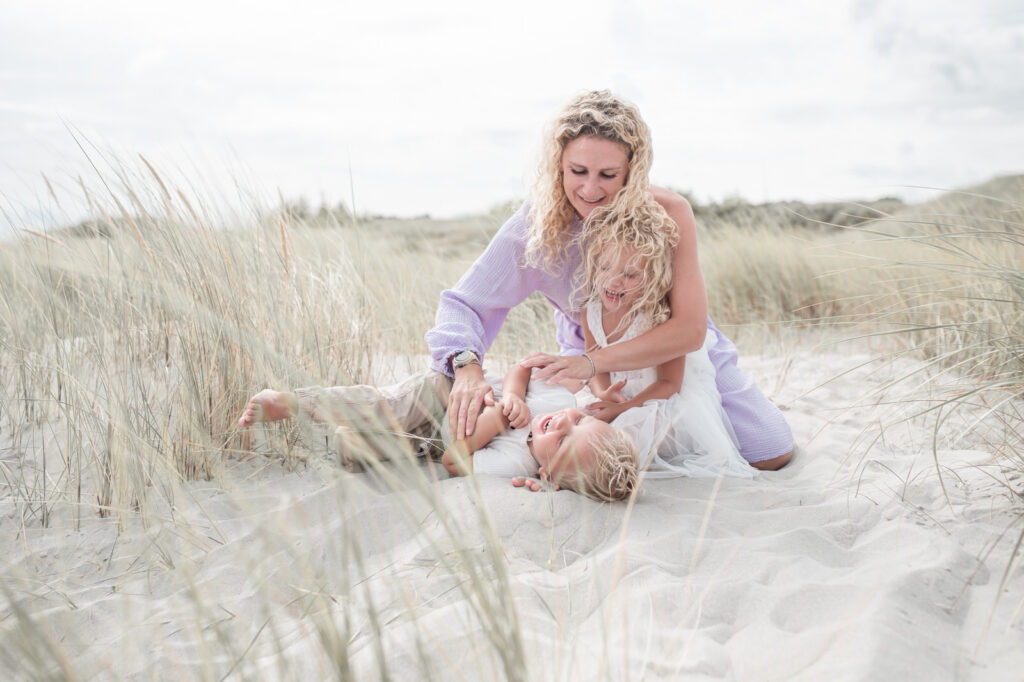 fotograaf in Rotterdam, Bergen op Zoom en Zeeland. Motherhoodshoot in Zeeland